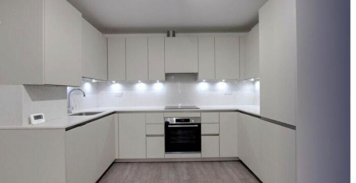 2 Bedroom Apartment To Rent In Regents Park Road, Finchley, N3