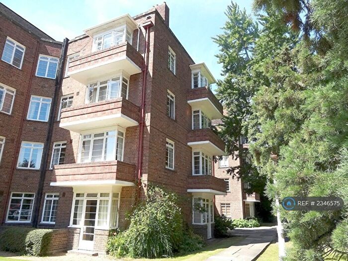 2 Bedroom Flat To Rent In Manor Court, Cambridge, CB3