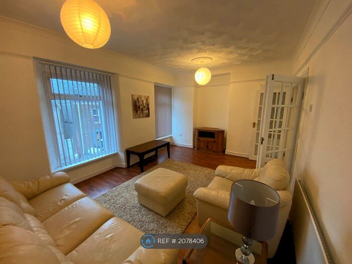 1 Bedroom Flat To Rent In Crown Street, Morriston, Swansea, SA6