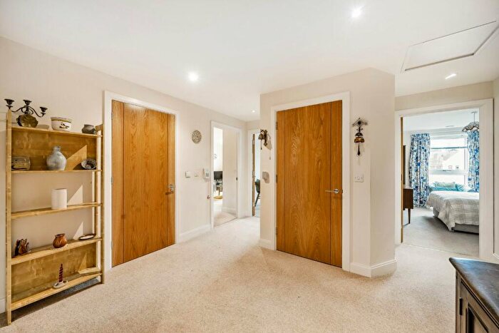 2 Bedroom Retirement Property For Sale In Lower Turk Street, Alton, Hampshire, GU34