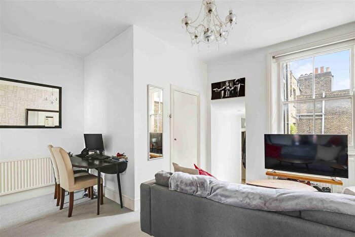 2 Bedroom Flat For Sale In Fulham Road, SW6
