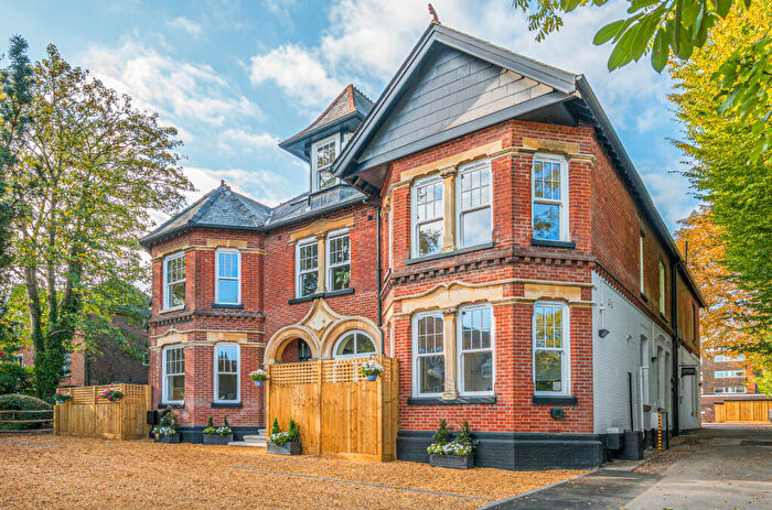 1 Bedroom Flat For Sale In Mitchell House, Westwood Road, Southampton, Hampshire, SO17