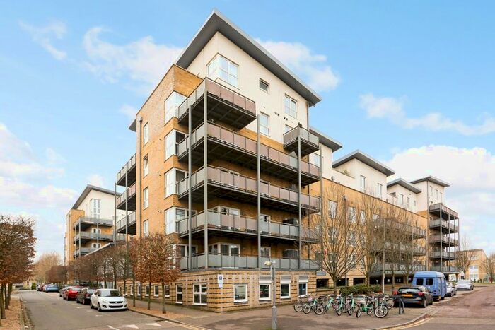 2 Bedroom Flat To Rent In Metropolitan Station Approach, Watford, WD18