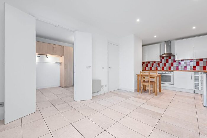 1 Bedroom Flat For Sale In Fairfield Road, Bow Quarter, E3