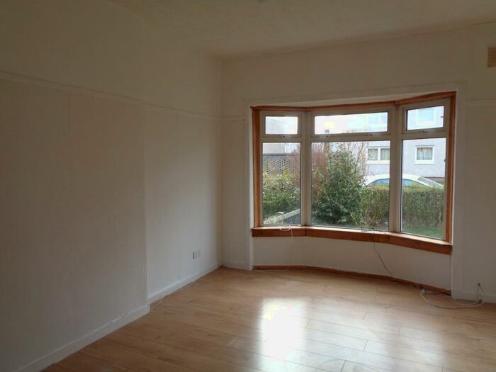 3 Bedroom Flat To Rent In Kinnell Ave, Cardonald, Glasgow, G52