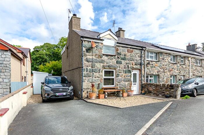 3 Bedroom End Of Terrace House For Sale In Bontnewydd, Caernarfon, Gwynedd, LL54