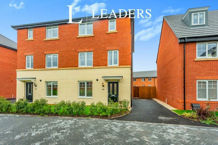 4 Bedroom Semi-Detached House To Rent In Gladius Square, Chester, CH4