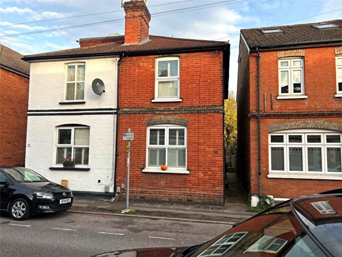 2 Bedroom Semi Detached House For Sale In Springfield Road, Guildford, Surrey, GU1