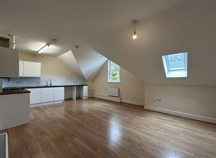 1 Bedroom Flat To Rent In Caledonian House, Luton, LU1