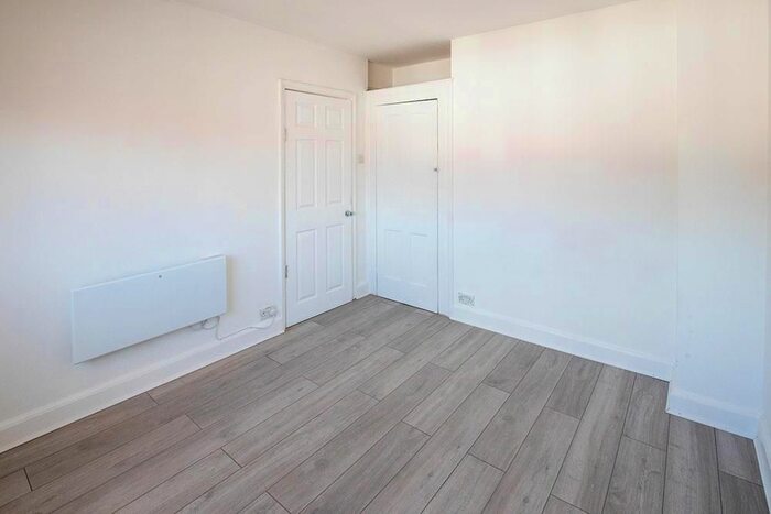 1 Bedroom Flat To Rent In Plumer Road, High Wycombe HP11