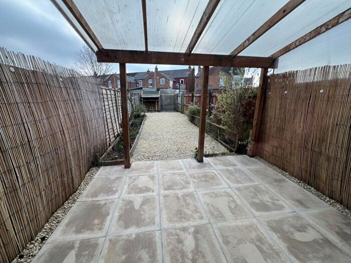 2 Bedroom Town House To Rent In Maldon Gardens, Gloucester, GL1