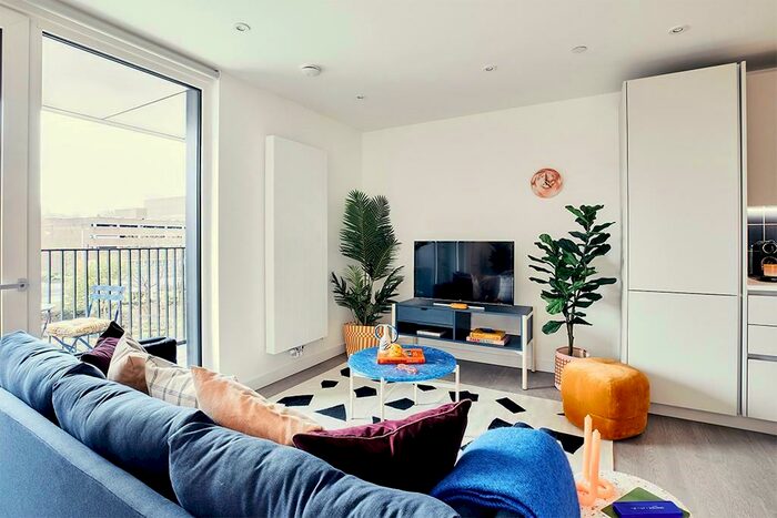 1 Bedroom Apartment To Rent In Park Lane, South Croydon, Surrey, CR0