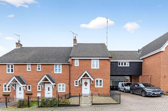 2 Bedroom End Terrace House For Sale In Acre Close, Daventry, Northamptonshire, NN11