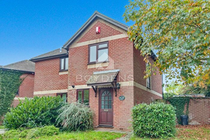 2 Bedroom Semi-Detached House To Rent In Essex Hall Road Colchester, CO1