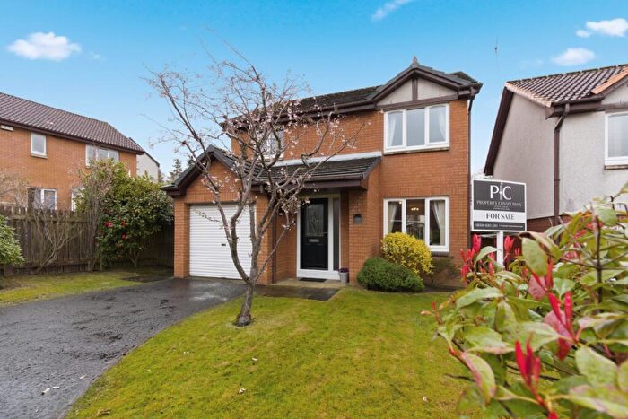 3 Bedroom Detached House For Sale In Columbia Avenue, Livingston, EH54