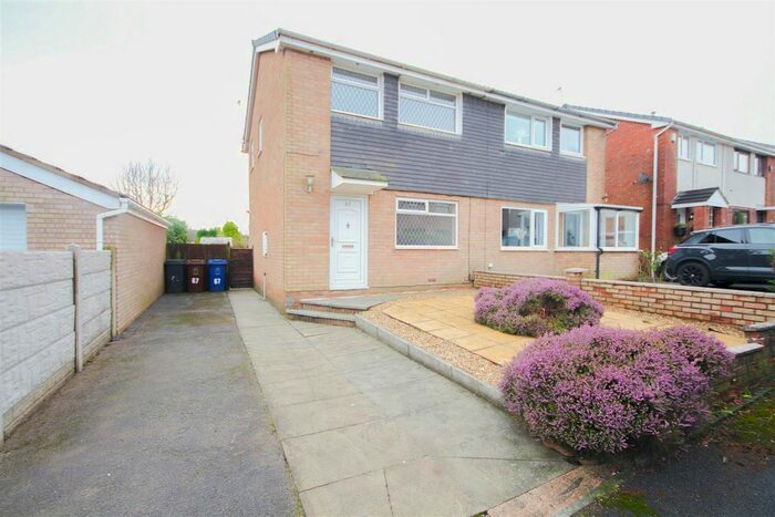 3 Bedroom Semi-Detached House To Rent In Petre Crescent, Rishton, Blackburn, BB1