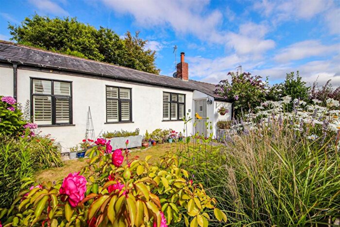 2 Bedroom Cottage For Sale In Mill Lane, Southport, Merseyside, PR9