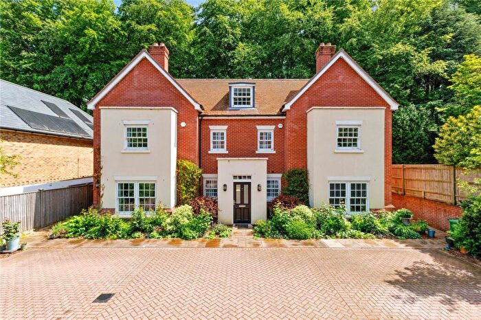 3 Bedroom Terraced House For Sale In Chilbolton Avenue, Winchester, Hampshire, SO22