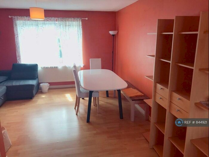 2 Bedroom Flat To Rent In Francis Darwin Court, Cambridge, CB4