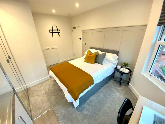 Apartment To Rent In Ash Road, Aldershot, GU12