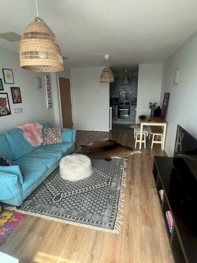 1 Bedroom Flat To Rent In Centreway Apartments, IG1