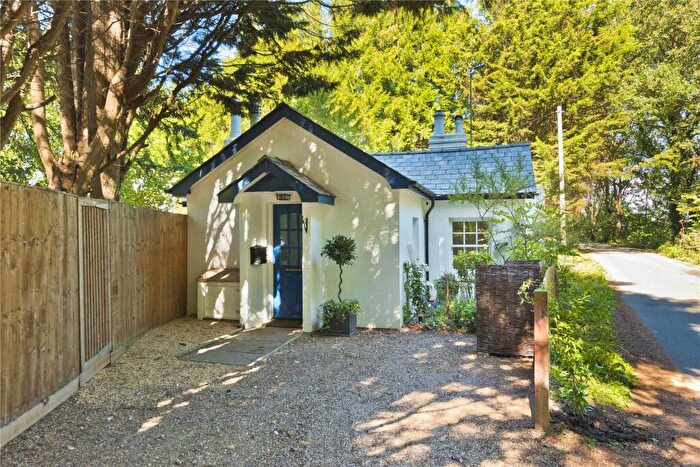 2 Bedroom Bungalow To Rent In Old Common Road, Cobham, Surrey, KT11