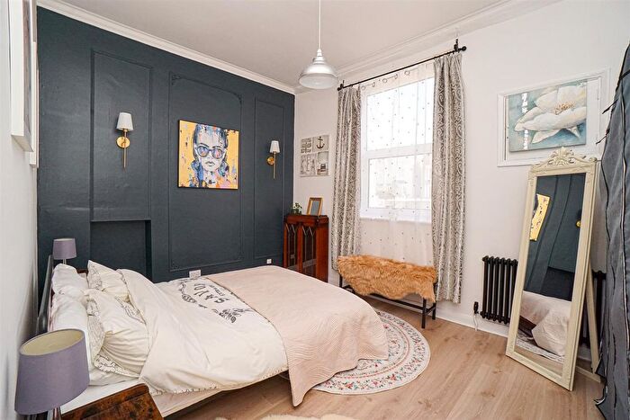 2 Bedroom Flat For Sale In Warrior Square, St. Leonards-On-Sea, TN37