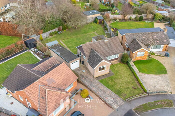 2 Bedroom Detached Bungalow For Sale In Blake Close, St. Albans, AL1