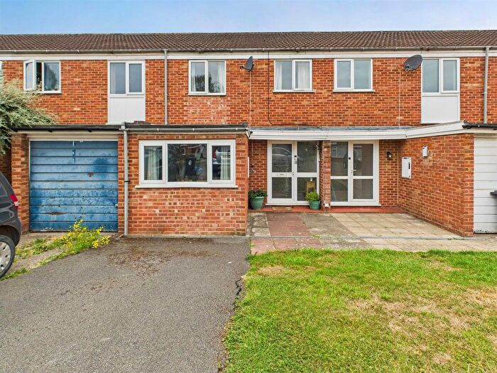 3 Bedroom Terraced House For Sale In Pennine Close, Quedgeley, GL2