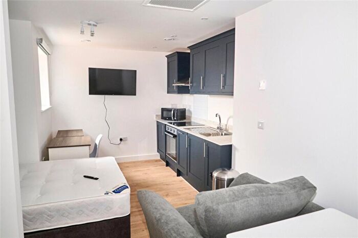 1 Bedroom Apartment To Rent In West Street, Bedminster, Bristol, BS3