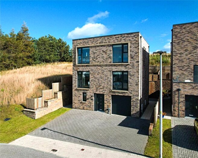 4 Bedroom Semi Detached House For Sale In Townhouse -The Fieldings, Jackton, Newlands Road, East Kilbride, Glasgow, G75