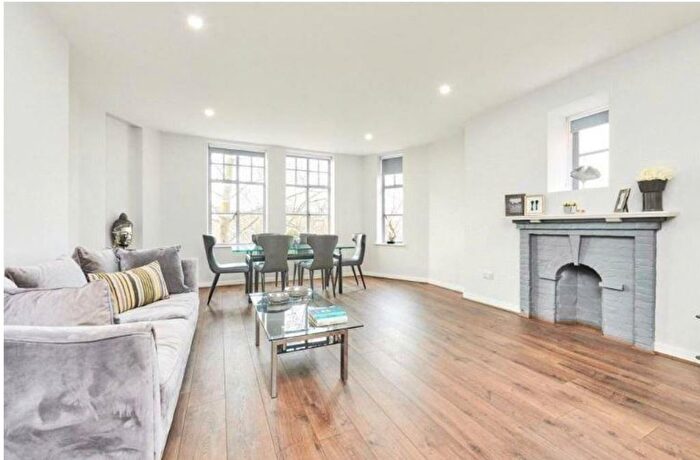 3 Bedroom Flat To Rent In Maida Vale, London, W9