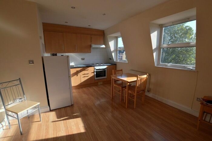 1 Bedroom Flat To Rent In High Road Leyton, London, E10