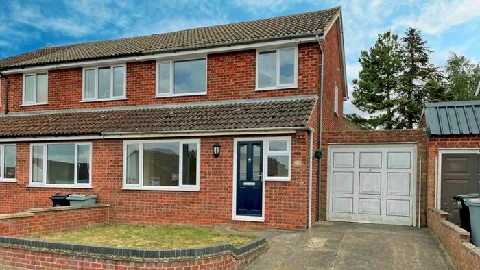 3 Bedroom Semi-Detached House To Rent In Churchill Road, Stamford, PE9
