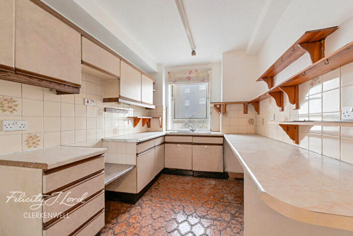 3 Bedroom Apartment For Sale In Farley Court, London, NW1