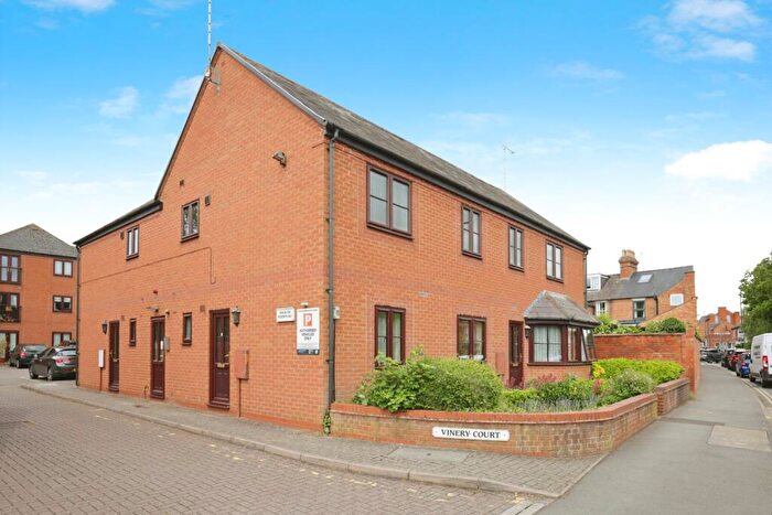 1 Bedroom Flat For Sale In Grove Road, Stratford-upon-Avon, Warwickshire, CV37