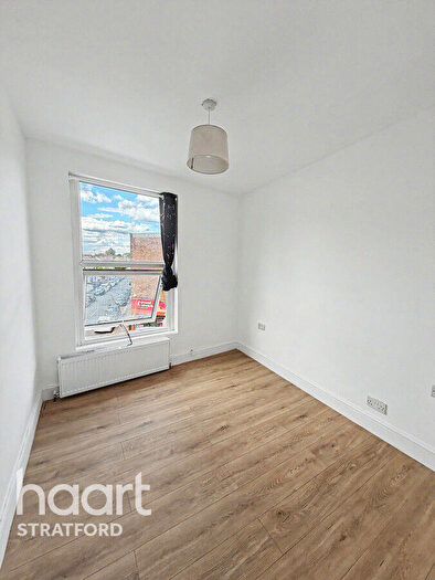 2 Bedroom Terraced House To Rent In Highroad Leyton, London, E10