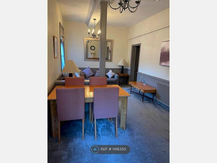 2 Bedroom Flat To Rent In West St, Salisbury, SP2