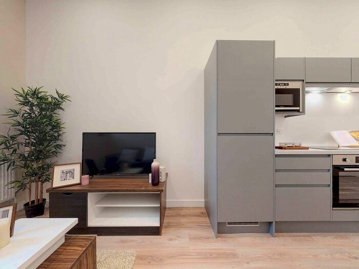 1 Bedroom Flat To Rent In Furnival Square, Sheffield, S1