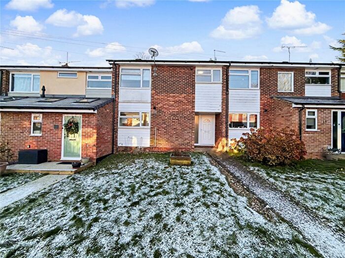 3 Bedroom Terraced House For Sale In Gunnis Close, Rainham, Kent, ME8