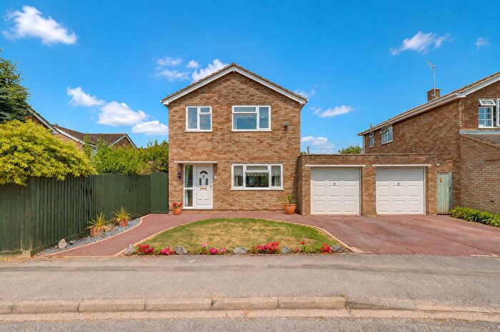3 Bedroom Detached House For Sale In Dorrells Road, Longwick, Princes Risborough, Buckinghamshire, HP27