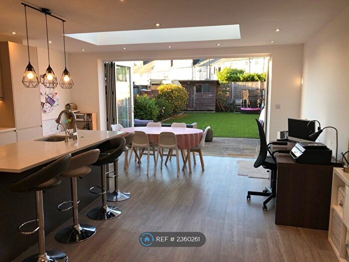 3 Bedroom Terraced House To Rent In Lidiard Road, London, SW18