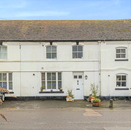 Houses for sale in Weddington, Kent