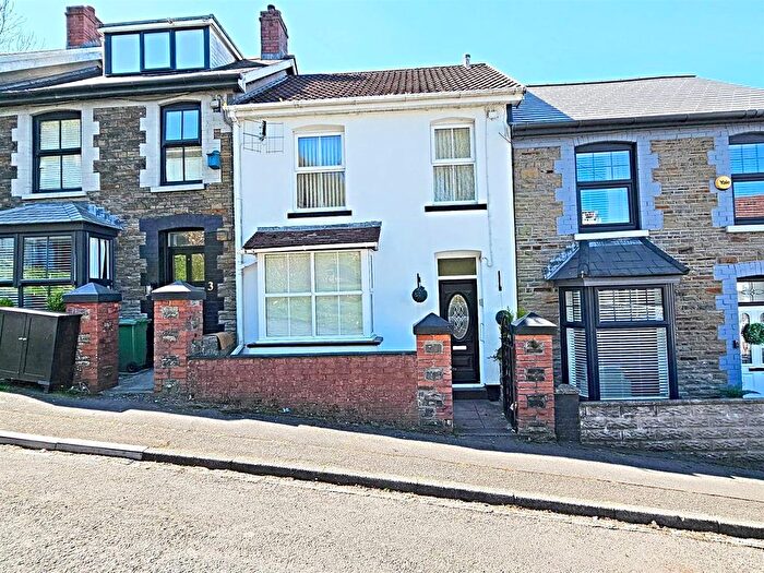 4 Bedroom Terraced House For Sale In Illtyd Street, Graig, Pontypridd, CF37