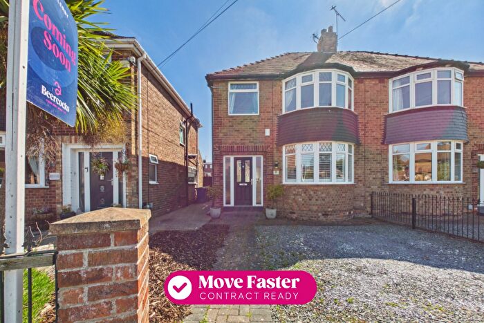 3 Bedroom Semi-Detached House For Sale In Thornwick Avenue, Willerby, Hull, HU10