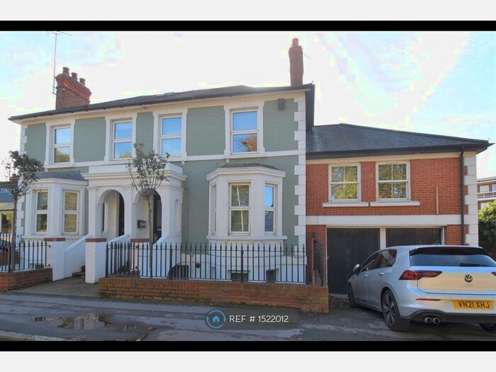 7 Bedroom Semi-Detached House To Rent In Wokingham Road, Reading, RG6