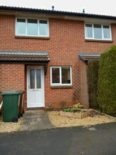 2 Bedroom Terraced House To Rent In Axtell Close, Kidlington, OX5