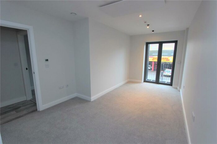 2 Bedroom Apartment To Rent In London Road, Hadleigh, Benfleet, SS7