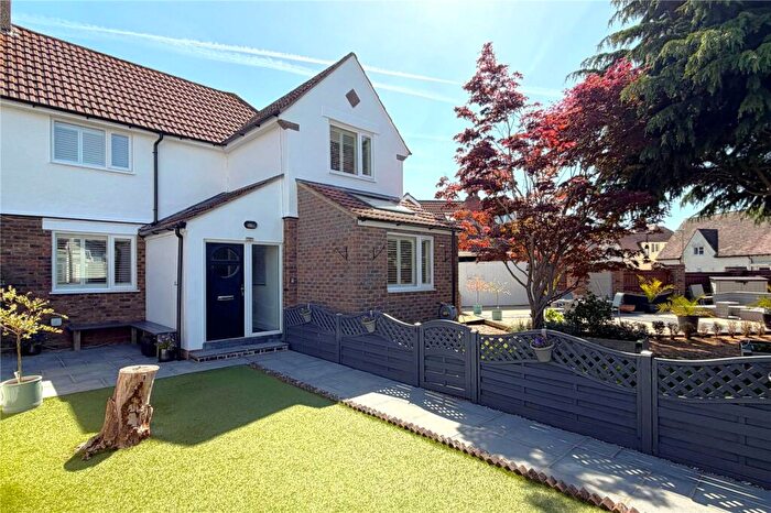 3 Bedroom Detached House For Sale In Boundary Way, Havant, Hampshire, PO9
