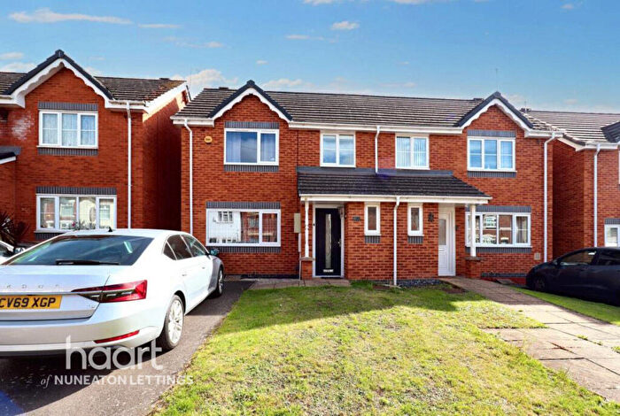 3 Bedroom Semi-Detached House To Rent In Westbury Road, Nuneaton, CV10